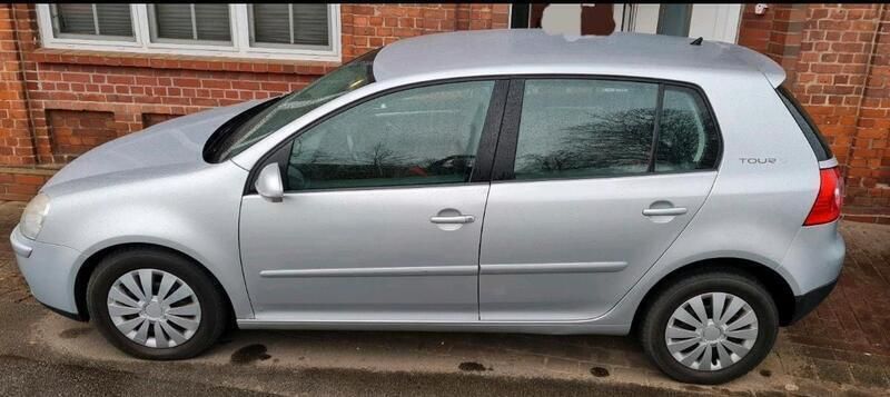 Grau Gebraucht 2007 VW Golf V Kleinwagen | 3.100 € (Fairer Preis) - Bild 1/3