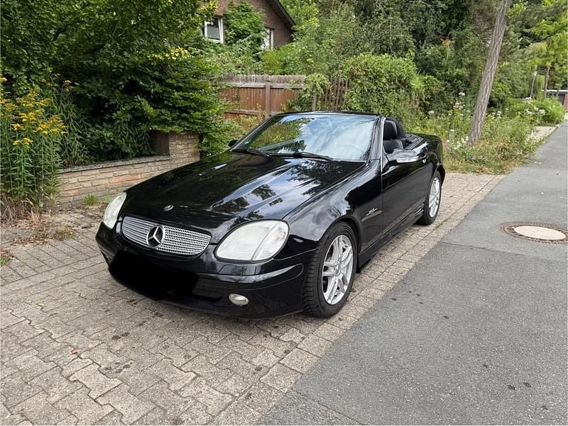 Schwarz Gebraucht 2025 Mercedes 230 Cabrio | 3.750 € - Bild 1/4