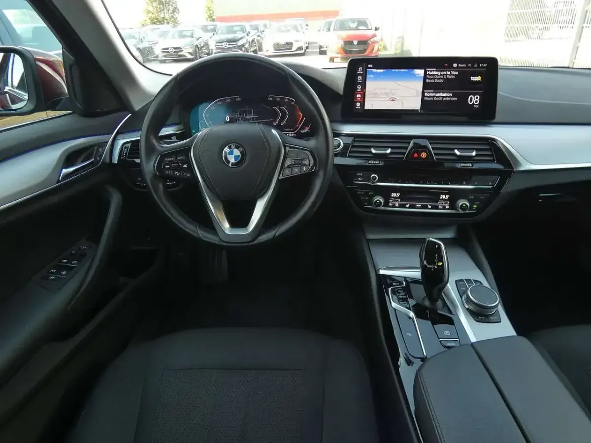 Gebraucht BMW 520 190 PS (139 kW) 2021 Aventurinrot iii Kombi