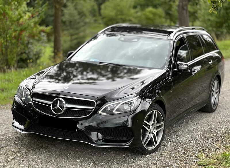 Schwarz Gebraucht 2014 Mercedes E350 Kombi | 12.000 € (Superpreis) - Bild 1/4