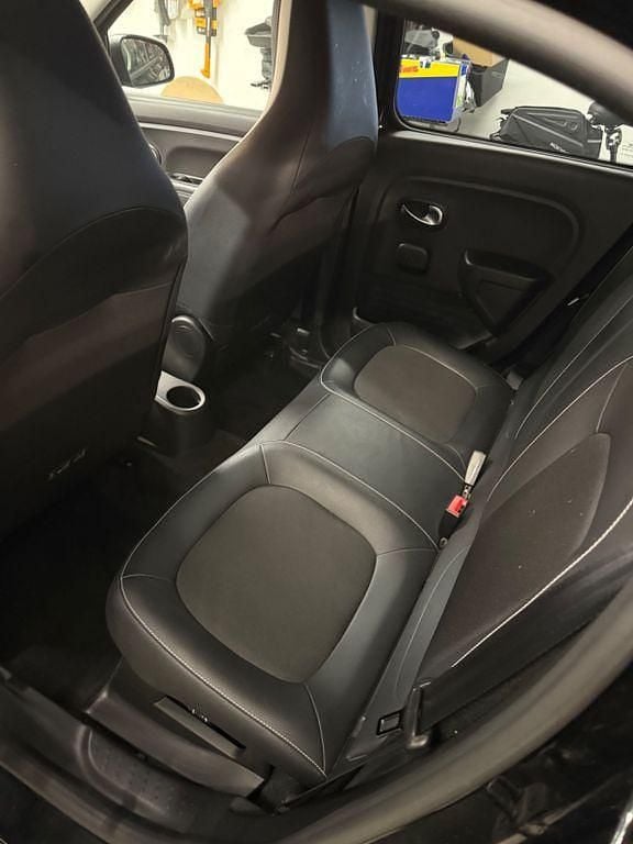 Gebraucht Renault Twingo Urban Night 60 kW (82 PS) 2021 Schwarz Kleinwagen