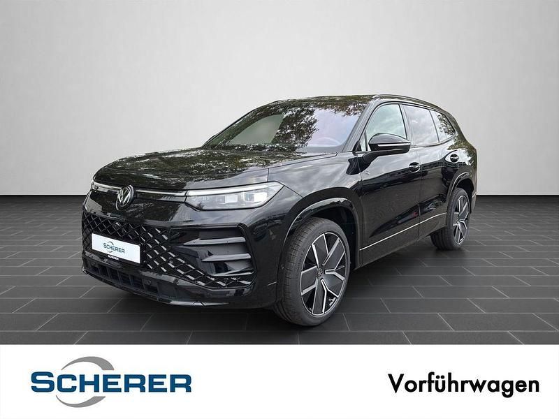Grenadillschwarz metallic Gebraucht 2025 VW Tayron R-line SUV | 59.850 € (Fairer Preis) - Bild 1/4