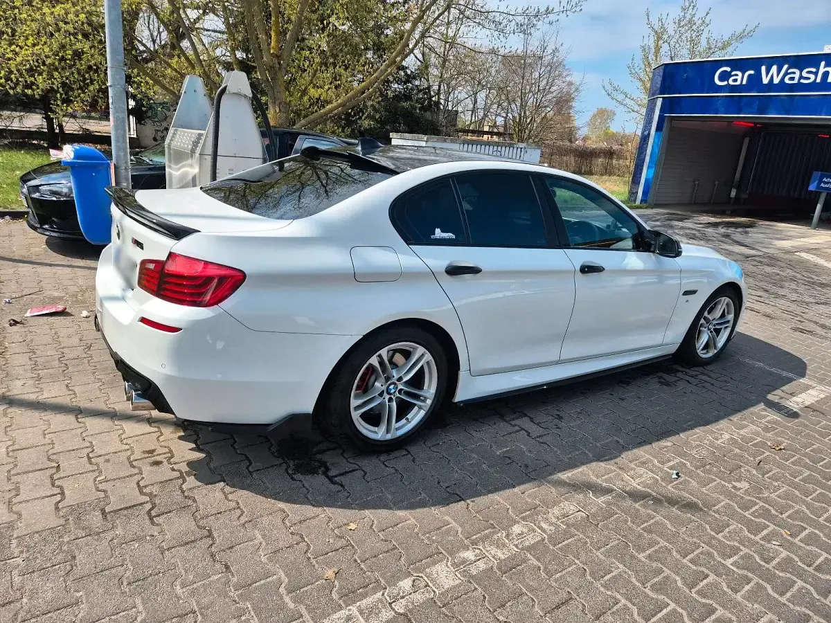 Gebraucht BMW 520 186 PS (136 kW) 2016 Weiß Limousine