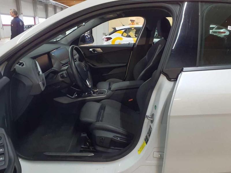 Gebraucht BMW 216 Advantage 116 PS (85 kW) 2023 Mineralweiß metallic Coupé