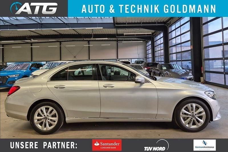 Iridiumsilber Gebraucht 2019 Mercedes C180 Avantgarde Limousine | 22.690 € (Guter Preis) - Bild 1/4