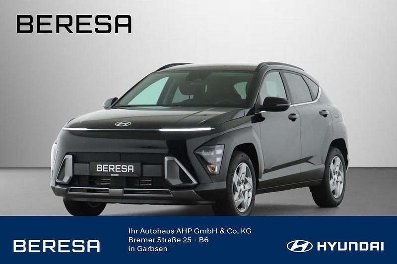 Abyss black / mic Neu 2025 Hyundai Kona Trend SUV | 27.690 € (Fairer Preis) - Bild 1/4