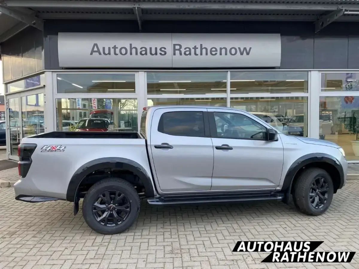 Gebraucht Isuzu D-Max 163 PS (119 kW) 2024 Mercury silver SUV