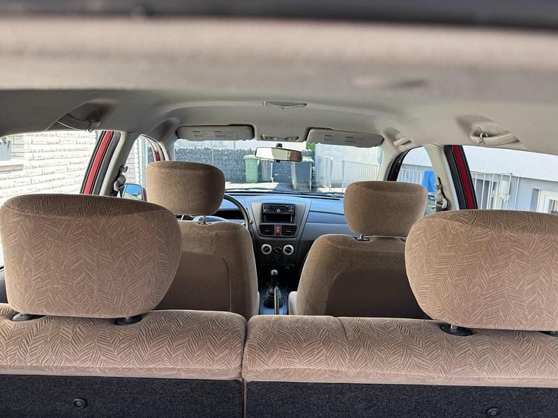 Gebraucht Suzuki Liana 103 PS (75 kW) 2002 Rot Kombi