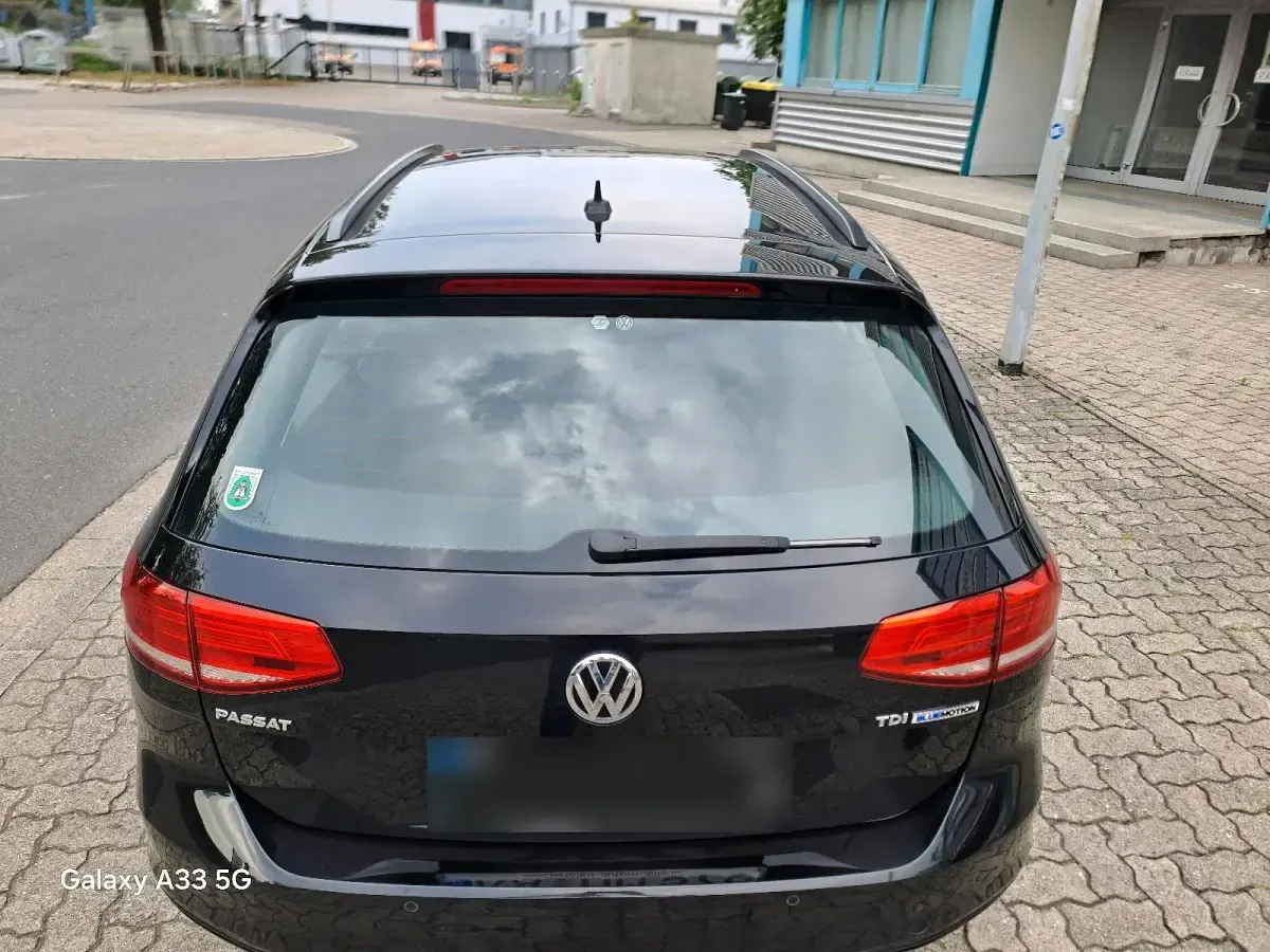 Gebraucht VW Passat Comfortline 120 PS (88 kW) 2017 Schwarz Kombi