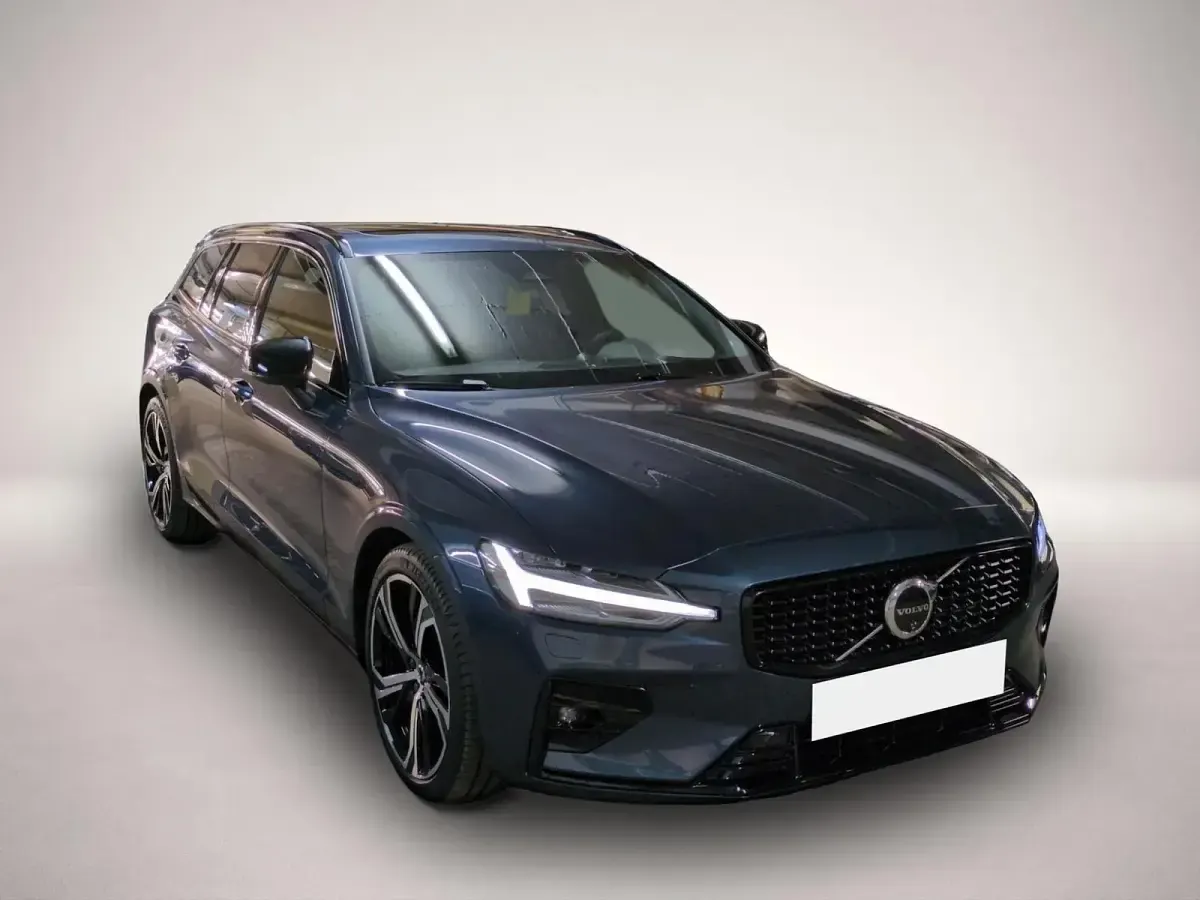 Gebraucht Volvo V60 Ultimate 197 PS (144 kW) 2024 Manufacturer Kombi