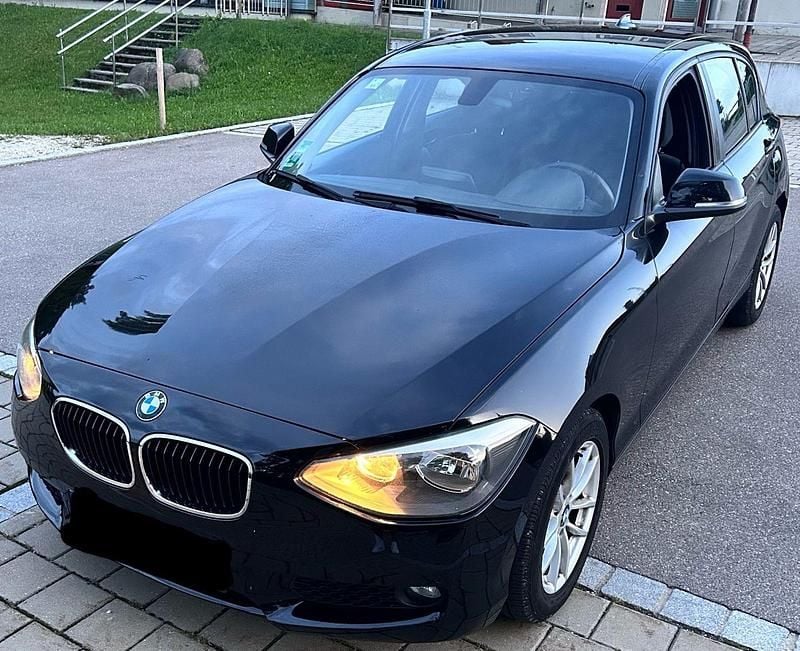Schwarz Gebraucht 2012 BMW 116 Advantage Kleinwagen | 4.600 € (Superpreis) - Bild 1/4
