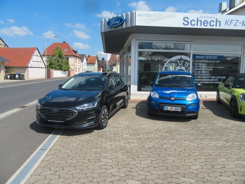 Schwarz Gebraucht 2023 Ford Focus Titanium Limousine | 17.990 € (Superpreis) - Bild 1/4