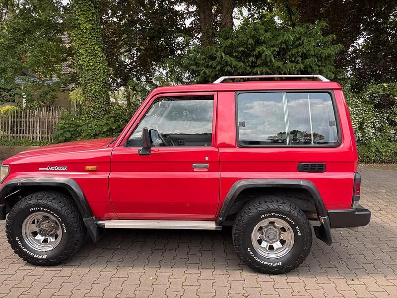 Gebraucht Toyota Land Cruiser 90 PS (66 kW) 1992 Rot SUV