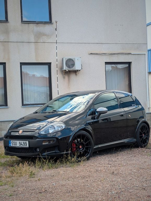 Schwarz Gebraucht 2012 Abarth Punto Evo Kleinwagen | 8.200 € - Bild 1/4