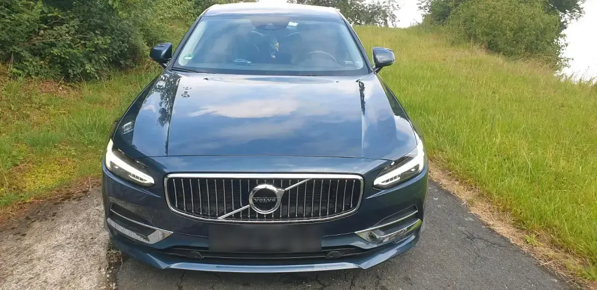 Gebraucht Volvo S90 254 PS (186 kW) 2018 Blau Limousine