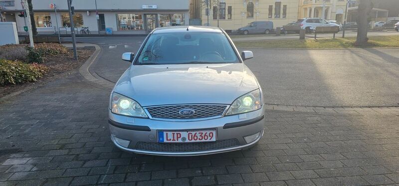 Silber Gebraucht 2005 Ford Mondeo Ghia Limousine | 2.500 € (Fairer Preis) - Bild 1/4
