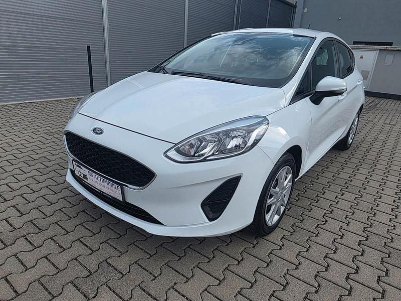 Weiß Gebraucht 2019 Ford Fiesta Trend Kleinwagen | 6.950 € (Guter Preis) - Bild 1/4