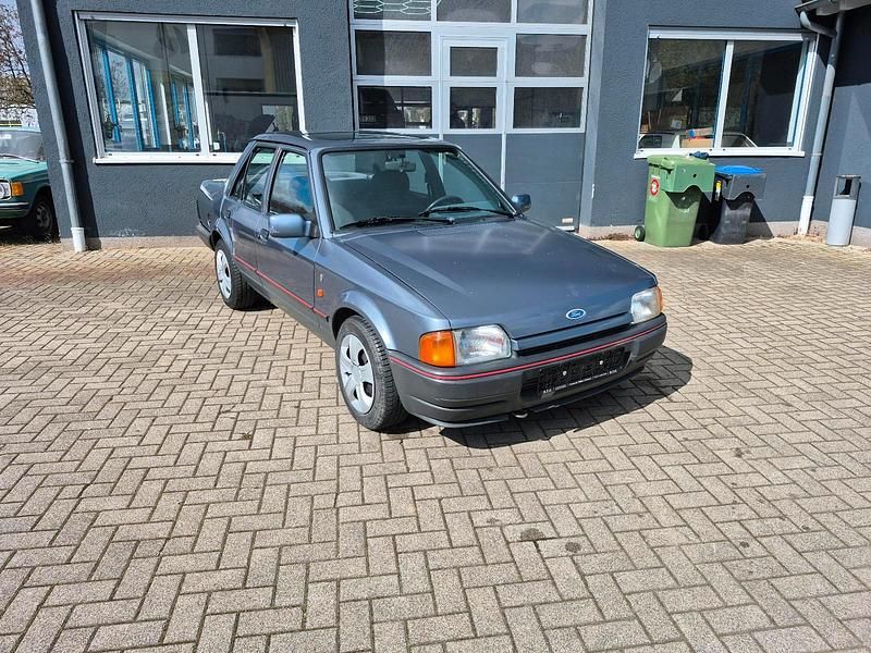 Gebraucht Ford Orion 90 PS (66 kW) 1988 Grau Limousine