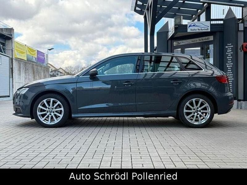 Gebraucht Audi A3 Sportback e-tron Design 2017 Grau Kleinwagen
