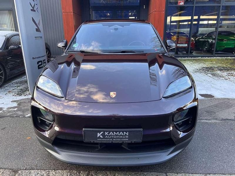Gebraucht Porsche Macan 4 Electric 300 kW (408 PS) 2024 Braun SUV