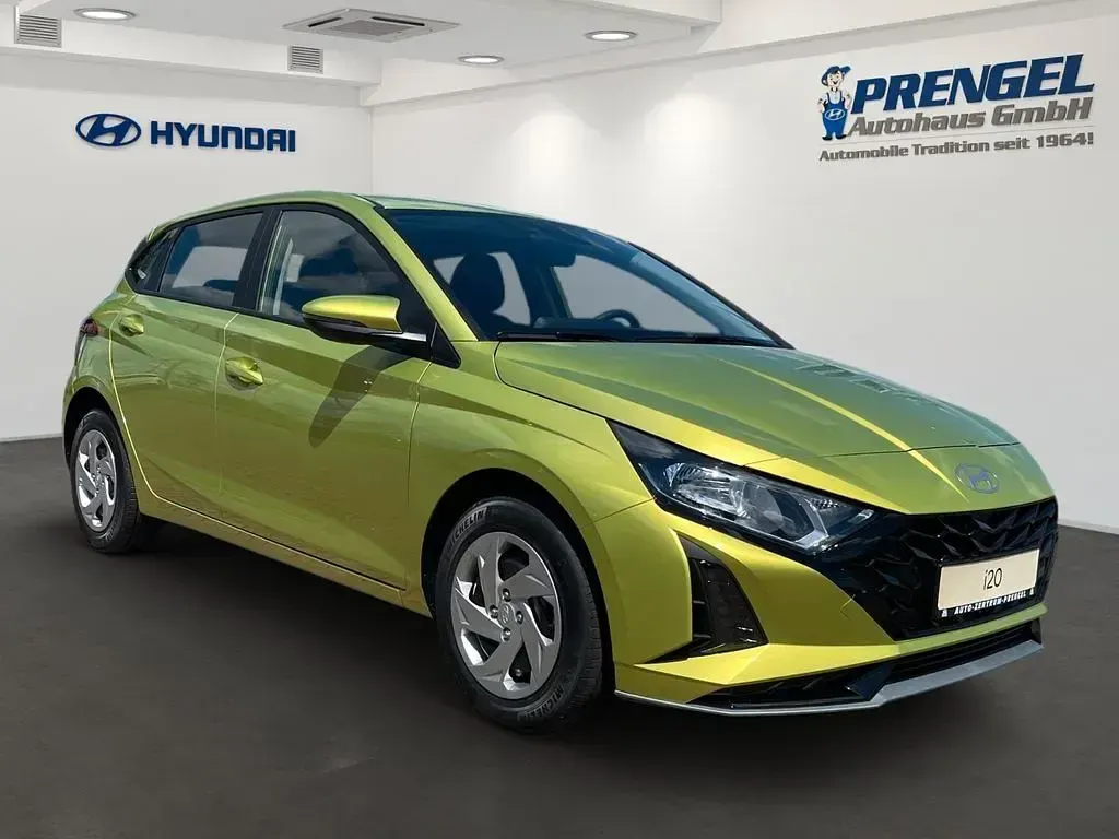Neu Hyundai i20 Select 90 PS (66 kW) 2026 Grün Kleinwagen