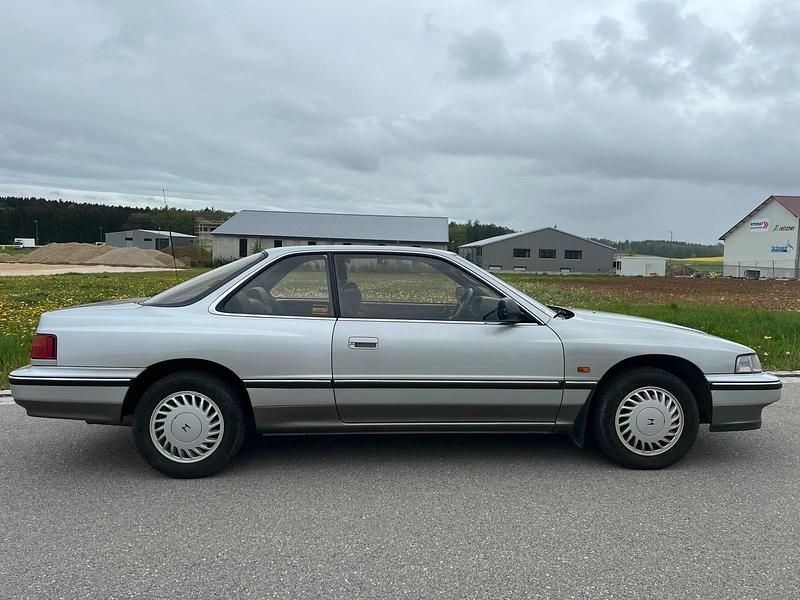 Second-hand Honda Legend 169 CP (124 kW) 1990 Argintiu Coupe