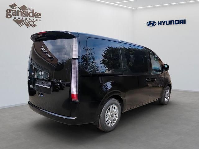 Neu Hyundai Staria Trend 224 PS (164 kW) 2025 Abyss black Van / Kleinbus