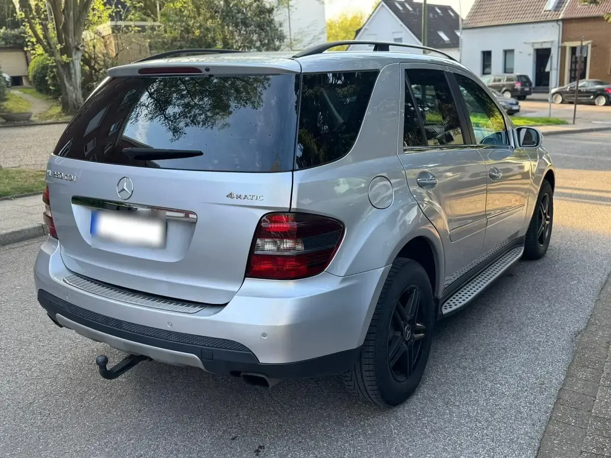Używany Mercedes ML280 190 KM (139 kW) 2007 Srebrny SUV