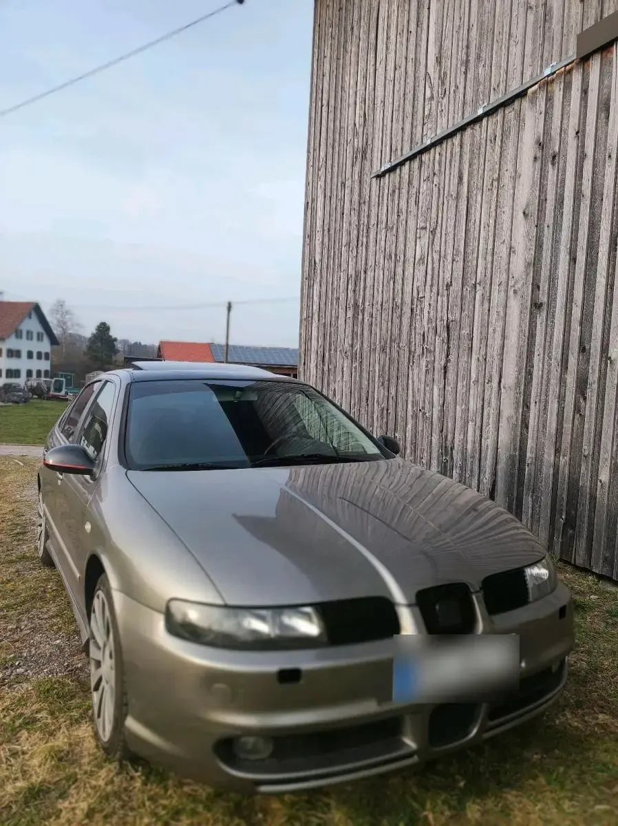 Gebraucht Seat Leon 131 PS (96 kW) 2005 Silber Kleinwagen