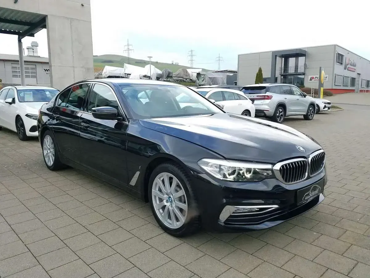 Gebraucht BMW 530 iPerformance 184 PS (135 kW) 2017 Black sapphire metallic Limousine