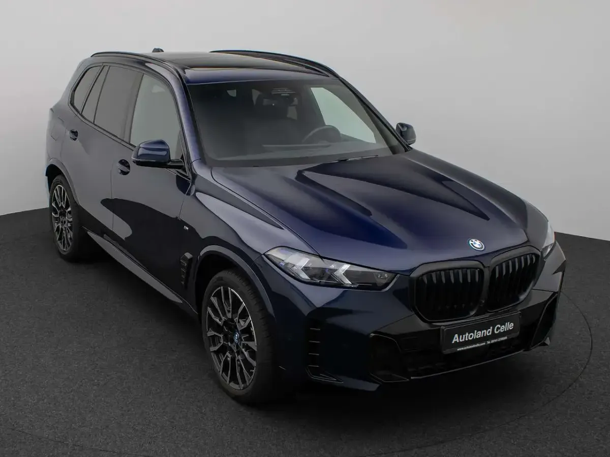 Gebraucht BMW X5 M 489 PS (359 kW) 2023 Bmw individual tansanitblauc3 SUV
