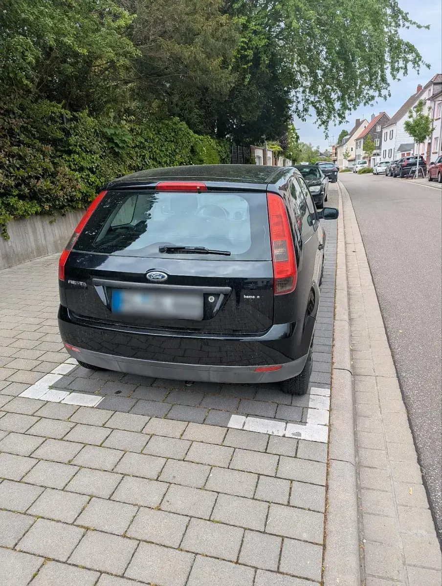 Gebraucht Ford Fiesta 60 PS (44 kW) 2004 Schwarz Kleinwagen