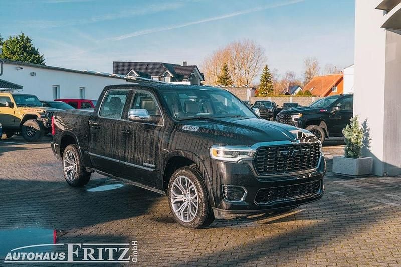 Schwarz Neu 2025 Dodge Ram Abholung | 92.200 € (Fairer Preis) - Bild 1/4