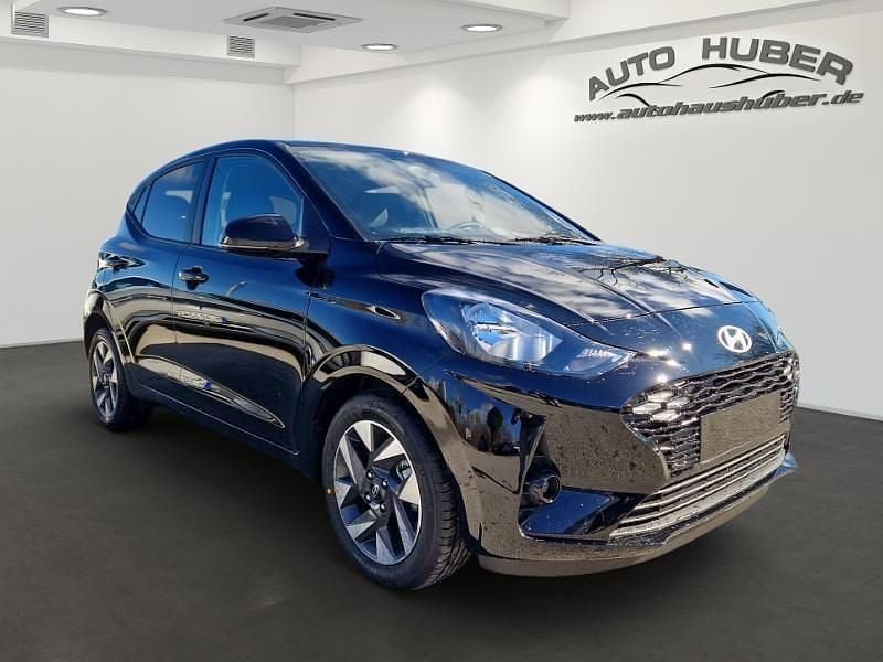 Neu Hyundai i10 Premium 79 PS (58 kW) 2025 Schwarz Kleinwagen