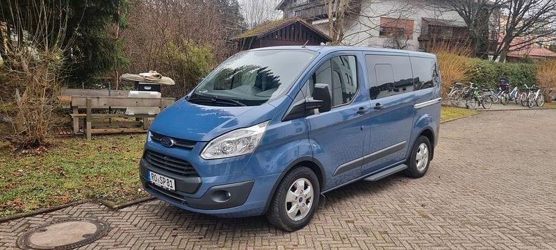 Gebraucht Ford Tourneo 170 PS (125 kW) 2017 Van / Kleinbus