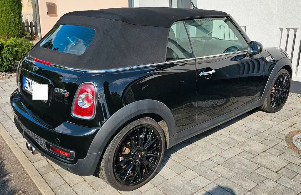 Gebraucht Mini Cooper S Cabriolet 184 PS (135 kW) 2011 Schwarz Cabrio
