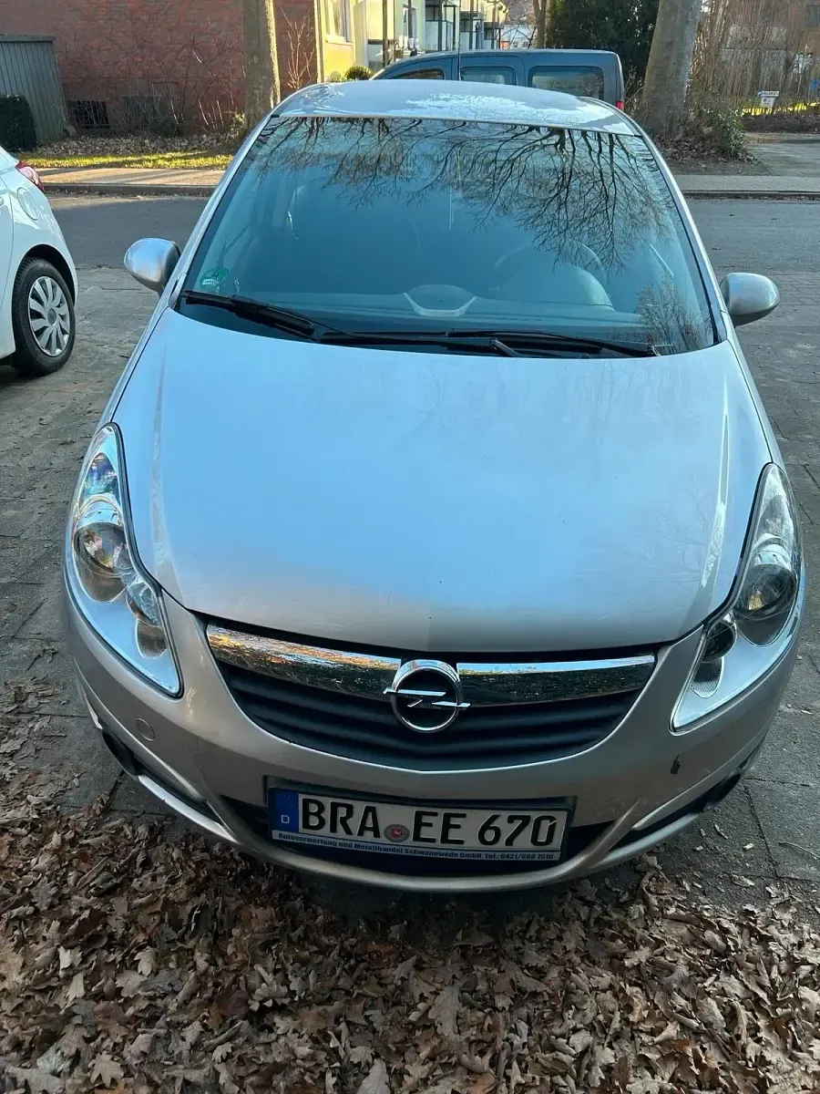 Gebraucht Opel Corsa 60 PS (44 kW) 2008 Silber Kleinwagen