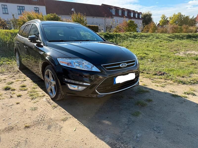 Schwarz Gebraucht 2014 Ford Mondeo Business Edition Kombi | 8.499 € (Superpreis) - Bild 1/4