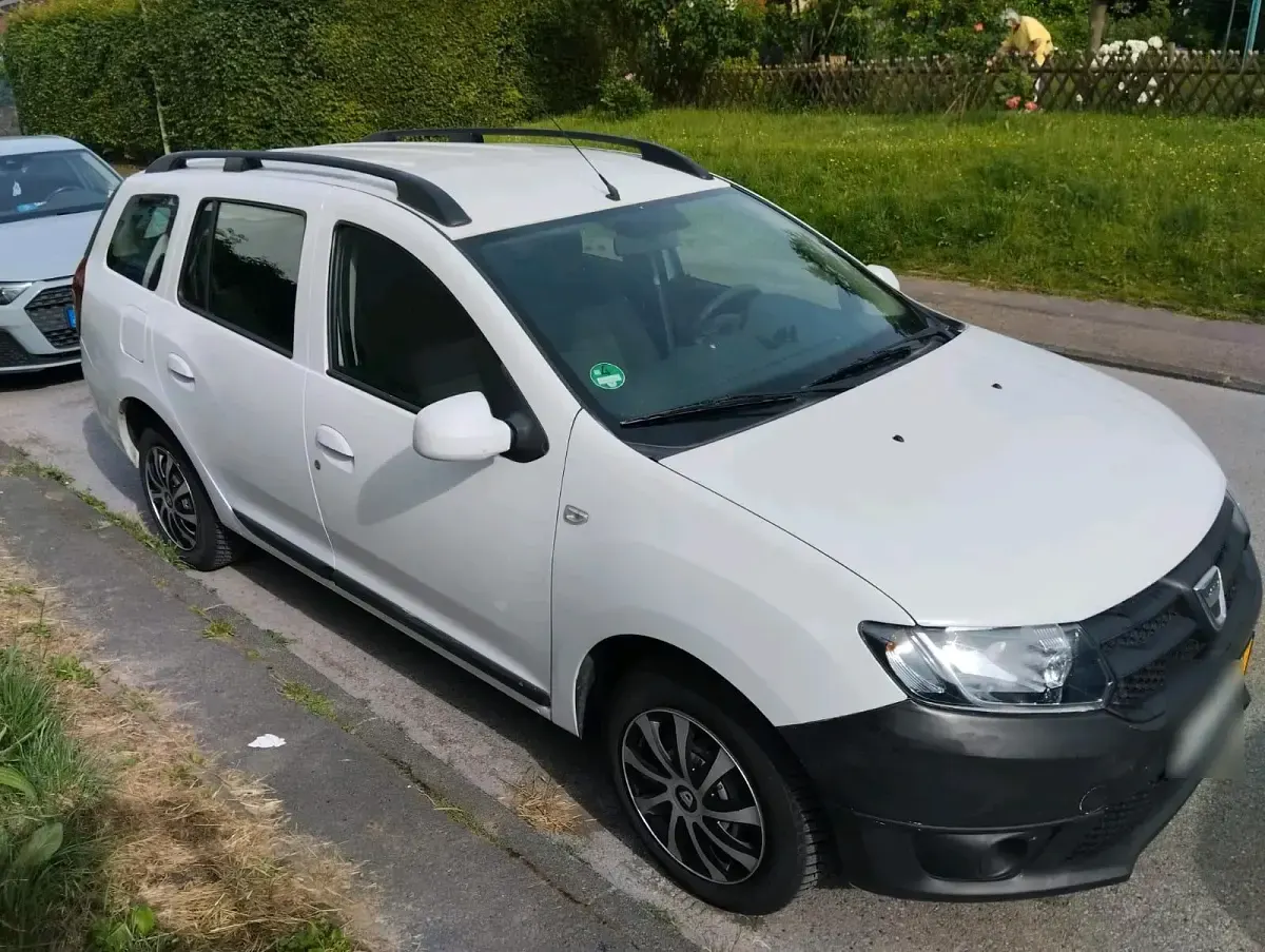 Gebraucht Dacia Lodgy 84 PS (61 kW) 2016 Weiß Van / Kleinbus