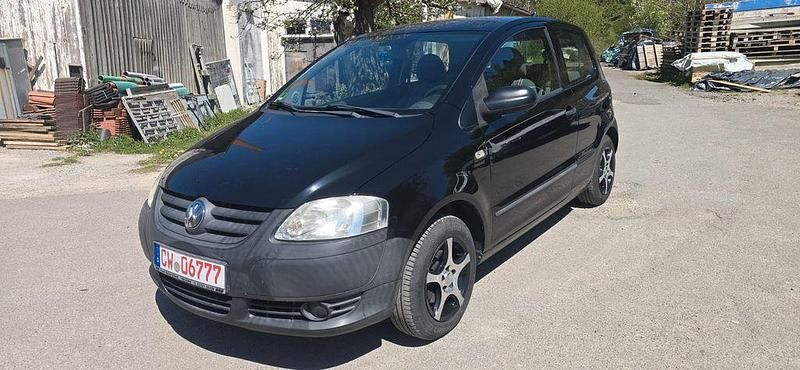 Second-hand VW Fox Basis 54 CP (39 kW) 2009 Negru Hatchback