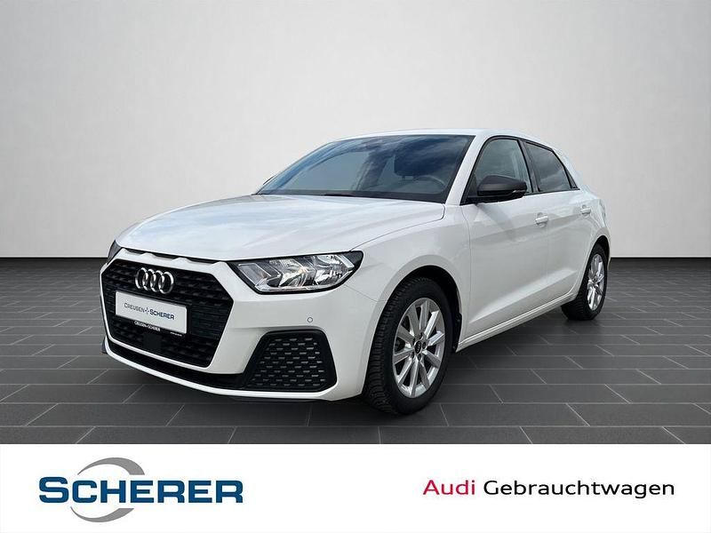 Weiß Gebraucht 2021 Audi A1 Sportback Comfort Kleinwagen | 20.900 € (Fairer Preis) - Bild 1/4