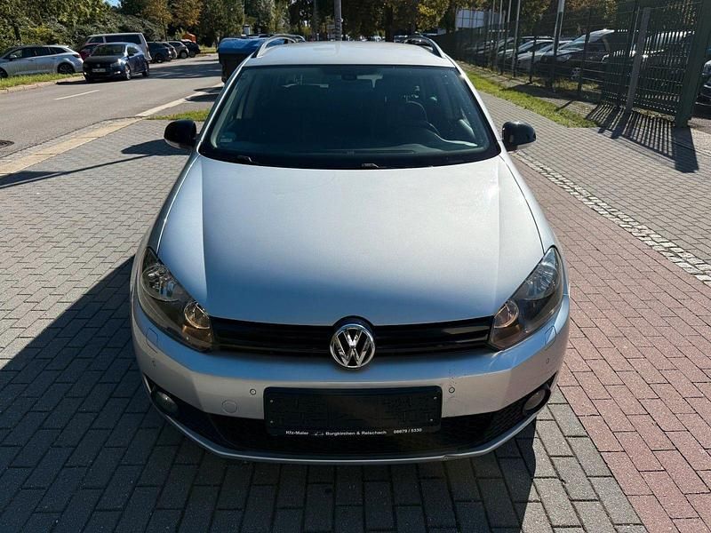 Silber Gebraucht 2012 VW Golf VII Match Kombi | 5.699 € (Guter Preis) - Bild 1/4