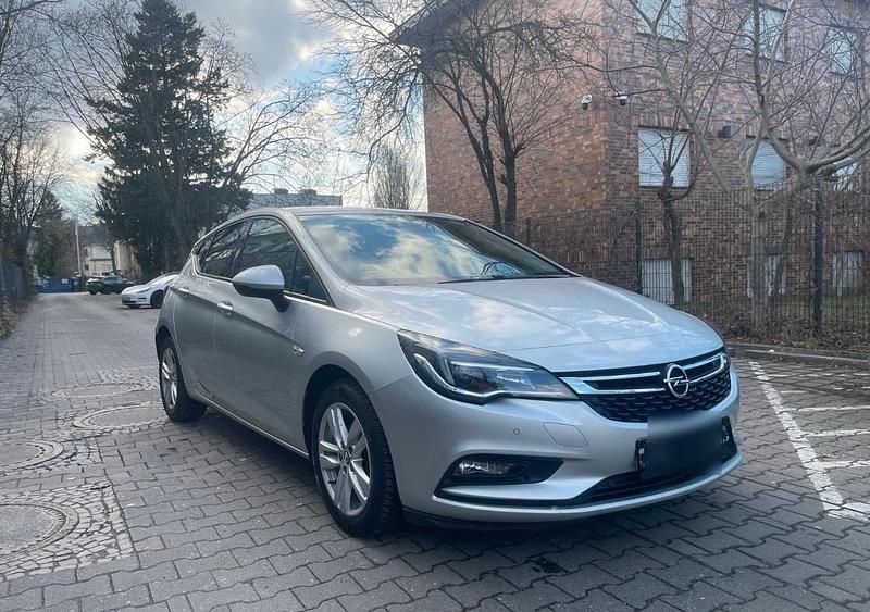 Gebraucht Opel Astra 105 PS (77 kW) 2016 Kleinwagen