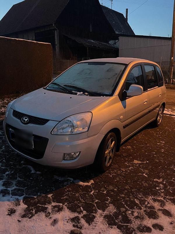 Grau Gebraucht 2009 Hyundai Matrix Comfort Van / Kleinbus | 3.700 € (Teuer) - Bild 1/1