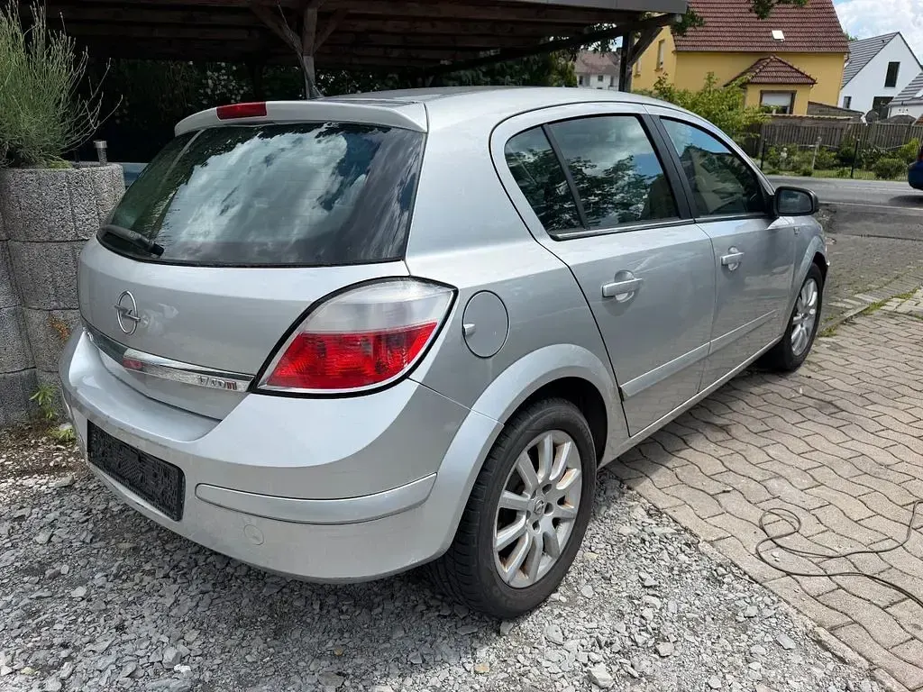 Gebraucht Opel Astra 2004 Silber Limousine