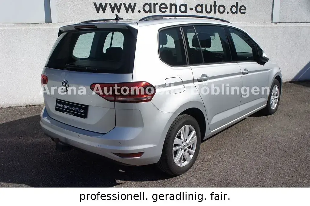 Gebraucht VW Touran 116 PS (85 kW) 2019 Reflexsilber metallic Van / Kleinbus