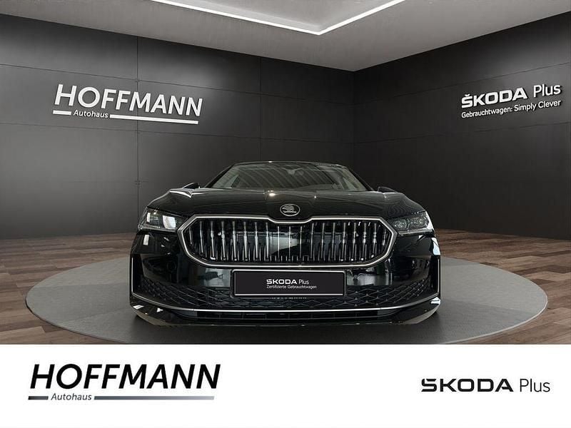 Gebraucht Skoda Superb Selection 150 PS (110 kW) 2026 Schwarz Kombi
