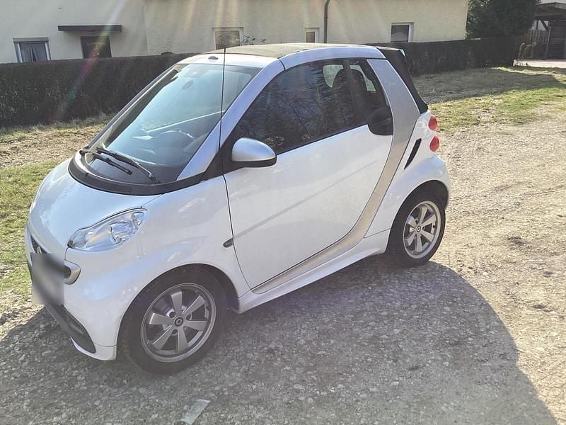 Gebraucht Smart ForTwo Cabrio 84 PS (61 kW) 2014 Weiß Cabrio