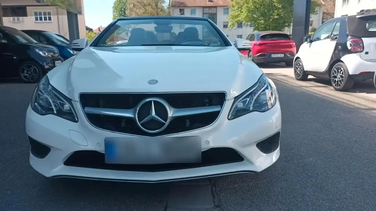 Gebraucht Mercedes E220 170 PS (125 kW) 2013 Weiß Cabrio