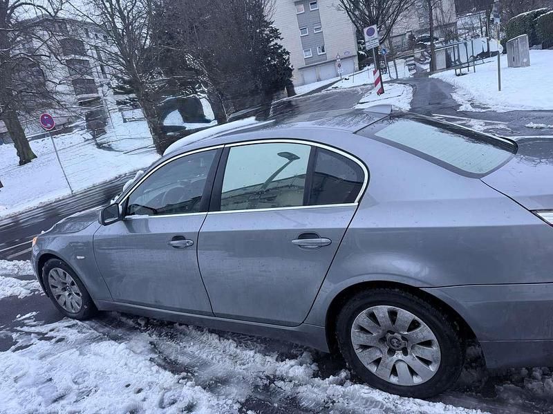 Second-hand BMW 520 177 CP (130 kW) 2009 Berlinǎ